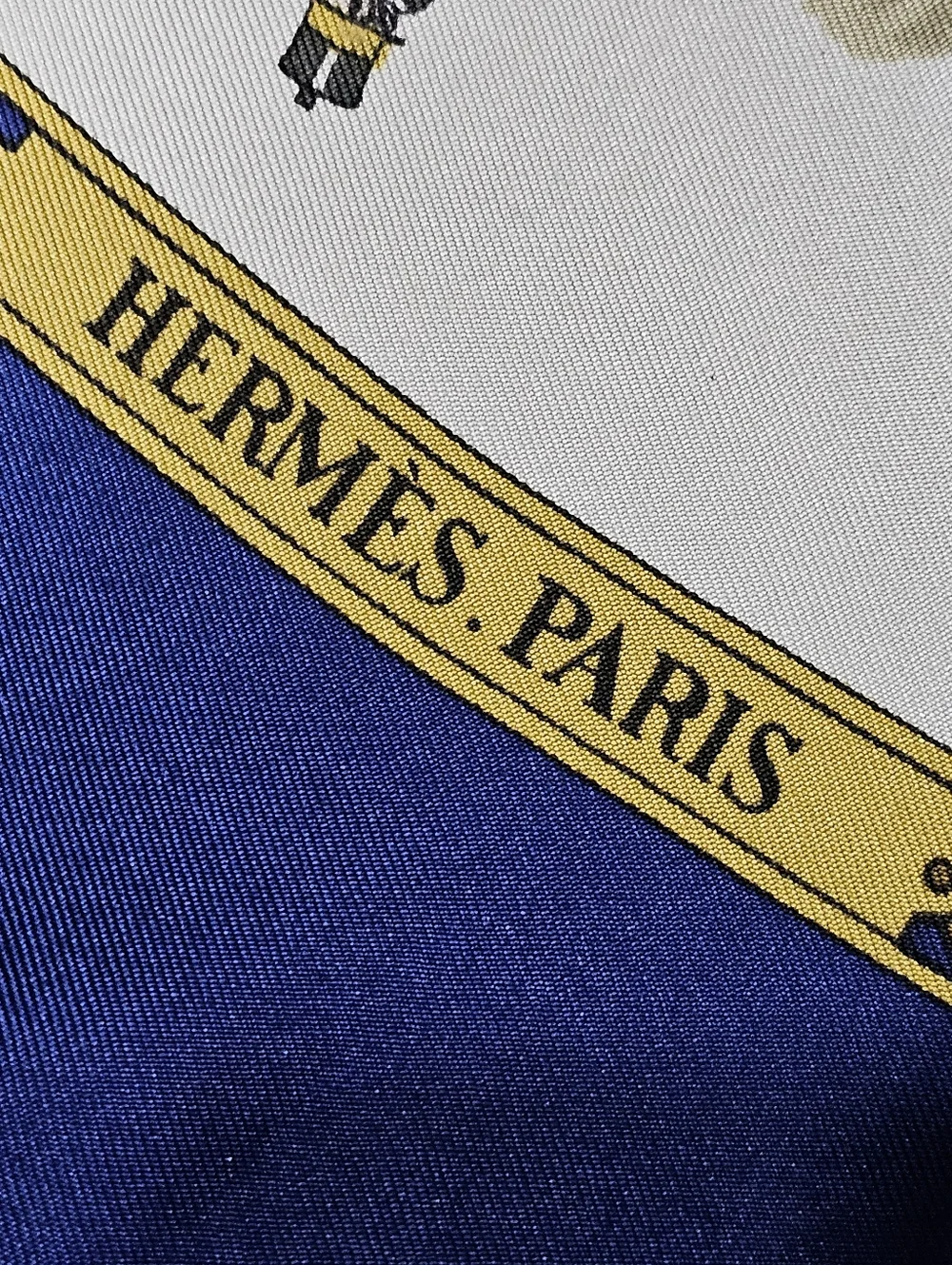 HERMES SCARF - Picture 3 of 16